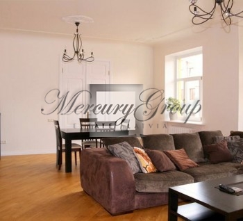 For sale spacious apartment in city center