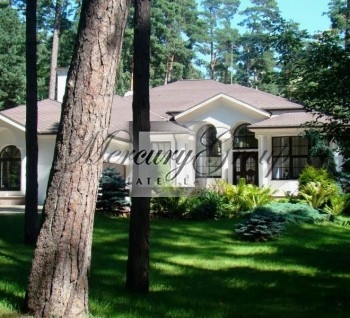 For long term rent a stunning american style single family villa in Jurmala