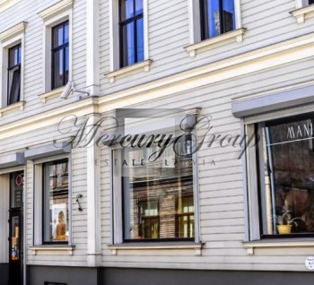 For sale a 3-storey building in the center of Riga, on street Avotu...