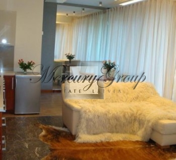 We offer for rent a modern, fully furnished and equipped studio-apartm...