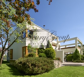 Luxurious villa in a closed village in Mezaparks for sale!