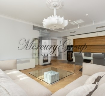 For sale luxury 3-bedroom apartment in the center of Riga