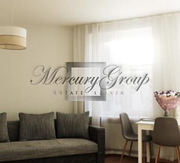 Excellent layout three-room courtyard apartment in the center of Riga.