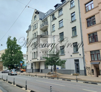 1-bedroom mansard apartment for sale in Riga center