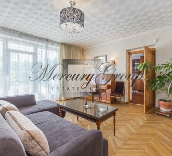 For sale we offer 3 room apartment in the center of Riga.