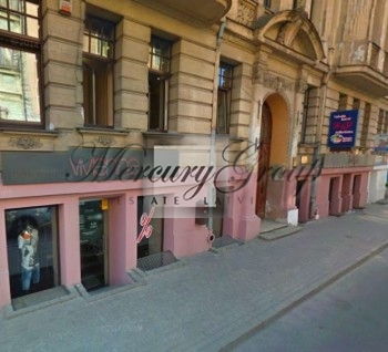 We offer for rent a place for clothing store in the center of Riga