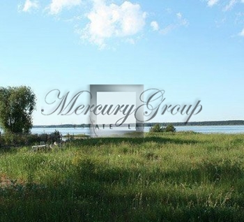 Продается земля на самом берегу озера Кишезерс со стороны Риги.- Можно...