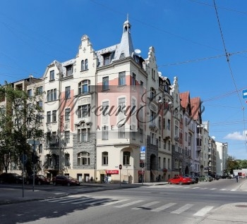 For sale an elegant historic building in Riga center