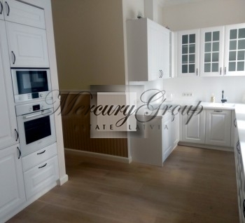 We offer for rent 2-bedroom apartment in the center of Riga