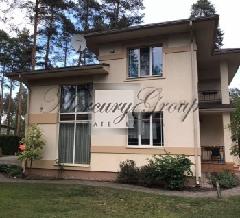House with 3 bedrooms, office and cinema in an elite, gated community Suniši