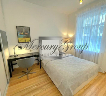We offer for rent a bright, cozy fully furnished apartment in the area of a quiet center, on Strelnieku Street