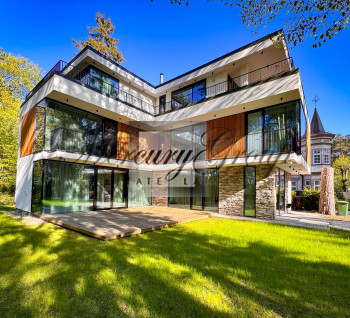 Modern villa on the first line in Bulduri
