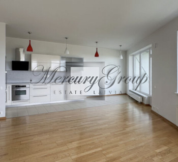 Spacious 3-room apartment with underground parking included