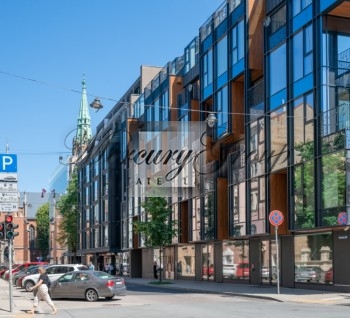 Продаем элегантную трехкомнатную квартиру в новом проекте в Центре Риги