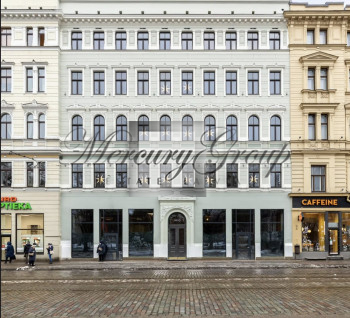 Commercial premises with the view to the park