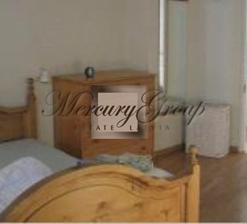 2 Bedroom mansard apartment located in a city center, 5 minutes walkin...