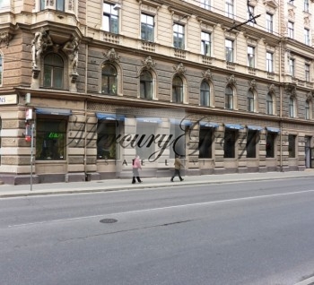 For sale comercial premises  in the center. Premises located on t...