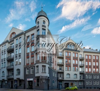 We offer to rent office space in the center of Riga