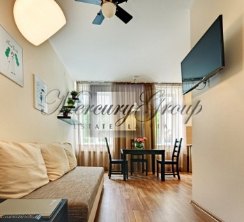 For  Rent stylish apartment in the city center for a short time.