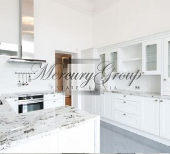 Wonderful apartment in the city center with a view on Old town for rent