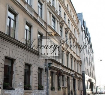 A 5-story building in Old Riga for sale!