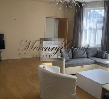 Spacious apartment for rent in a quiet central area.