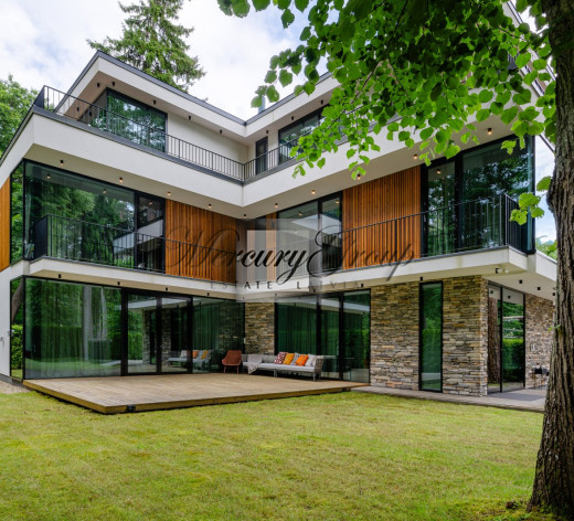 Modern villa on the first line in Bulduri