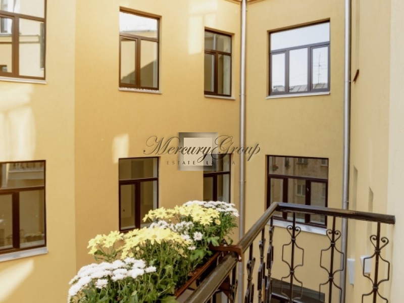 Apartments in the renovated building on Lacplesa street. Nr. 3