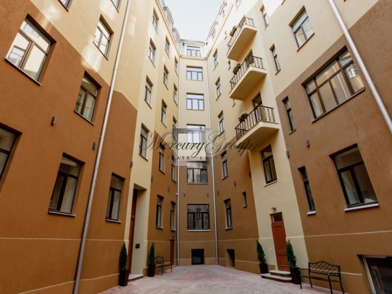 Apartments in the renovated building on Lacplesa street. Nr. 4