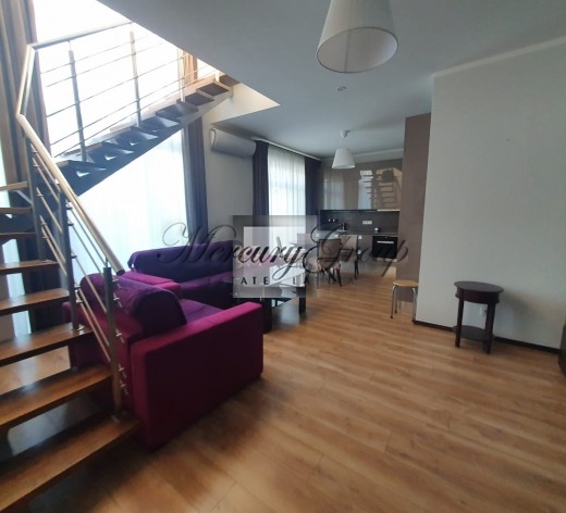 We offer for rent 3 bedroom apartment in the p...